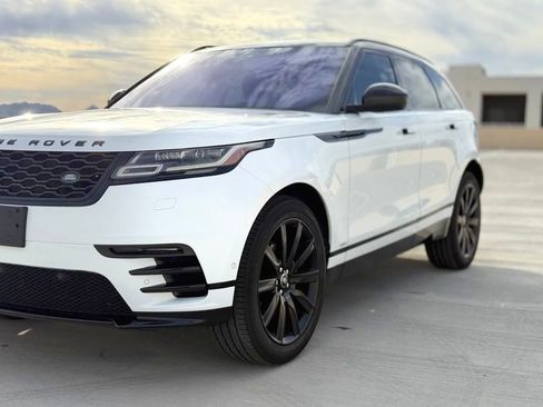 Used 2018 Land Rover Range Rover Velar R-Dynamic SE image 19