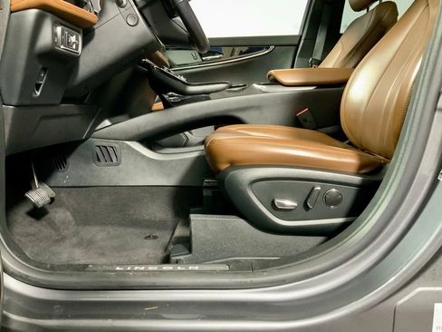 Used 2022 Lincoln Nautilus Reserve w/ Class II Trailer Tow Package image 20