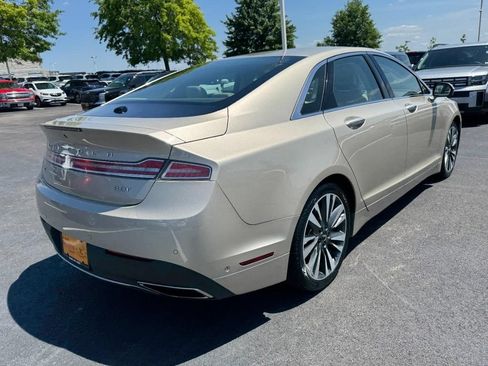 Used 2017 Lincoln MKZ Select w/ Technology Package FWD image 3