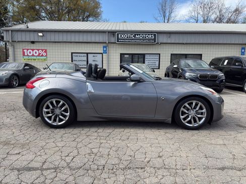 Used 2013 Nissan 370Z Roadster image 14