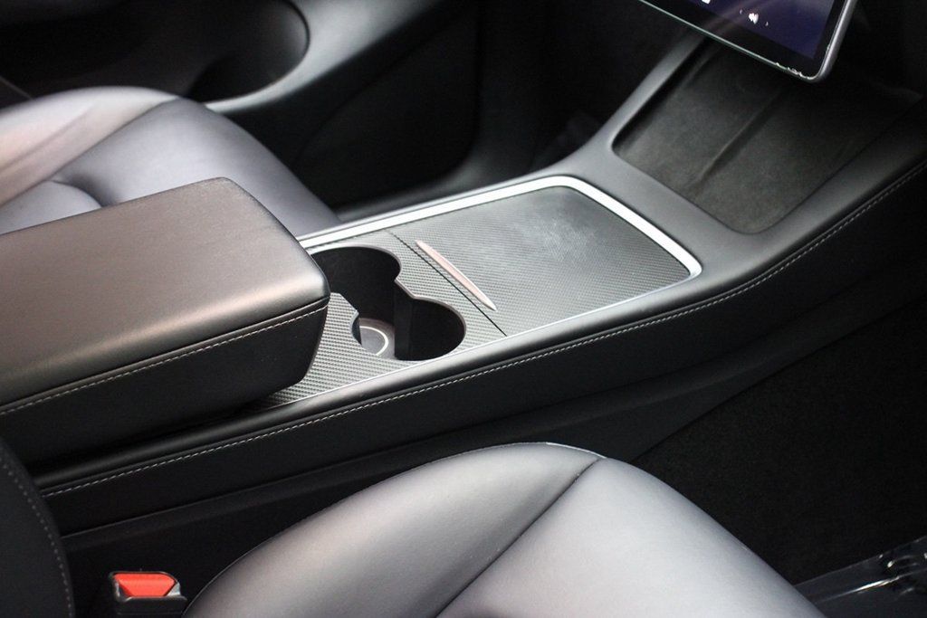 Used 2022 Tesla Model Y Performance AWD/4WD image 34