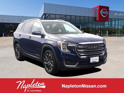 Used 2022 GMC Terrain SLT w/ Infotainment Package II image 1