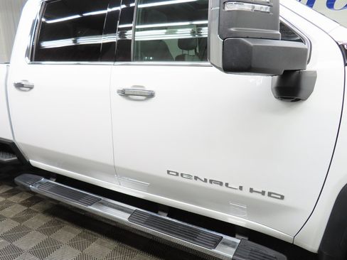 Used 2025 GMC Sierra 2500 Denali w/ Technology Package image 37