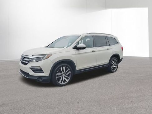 Used 2018 Honda Pilot Touring image 4