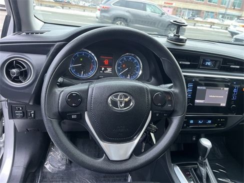 Used 2017 Toyota Corolla LE image 14