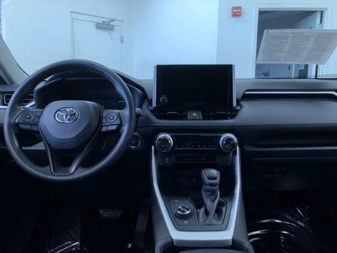 Certified 2025 Toyota RAV4 XLE AWD/4WD image 17