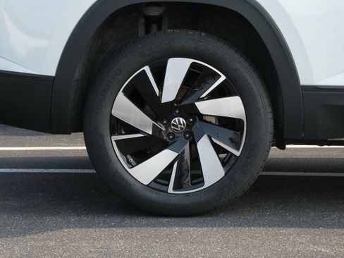 New 2025 Volkswagen Atlas Cross Sport SE AWD/4WD image 20