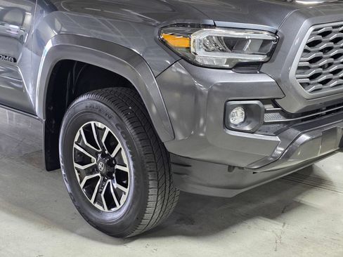 Used 2023 Toyota Tacoma TRD Sport w/ Black Out Package (TMS) AWD/4WD image 10