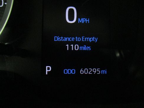 Used 2021 Toyota Corolla LE image 17