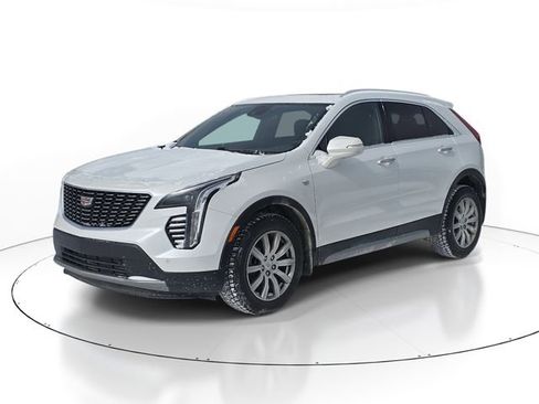 Used 2022 Cadillac XT4 Premium Luxury w/ Safety Alert Package AWD/4WD image 2