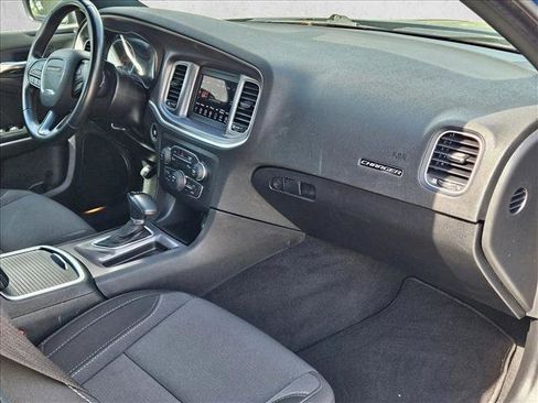 Used 2022 Dodge Charger SXT RWD image 21
