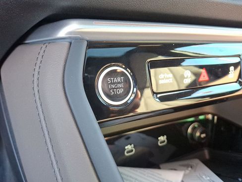 Used 2025 Audi Q5 Premium Plus image 19