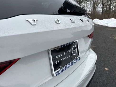 Certified 2025 Volvo V60 B5 Cross Country Plus image 37