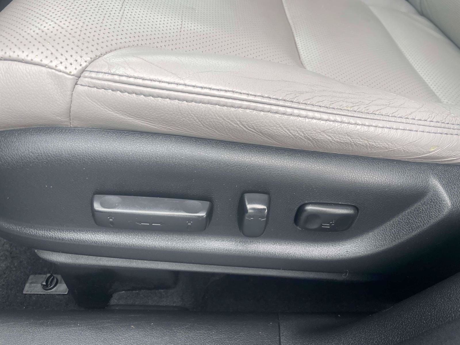 Used 2015 Honda CR-V Touring image 12