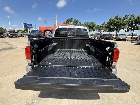 Certified 2022 Toyota Tacoma SR w/ SR Convenience Package RWD image 27