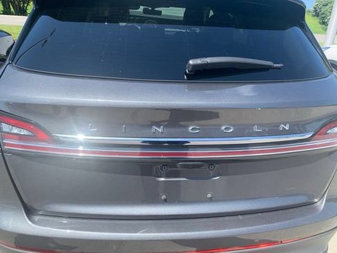 Used 2023 Lincoln Nautilus Reserve w/ Equipment Group 201A FWD image 2