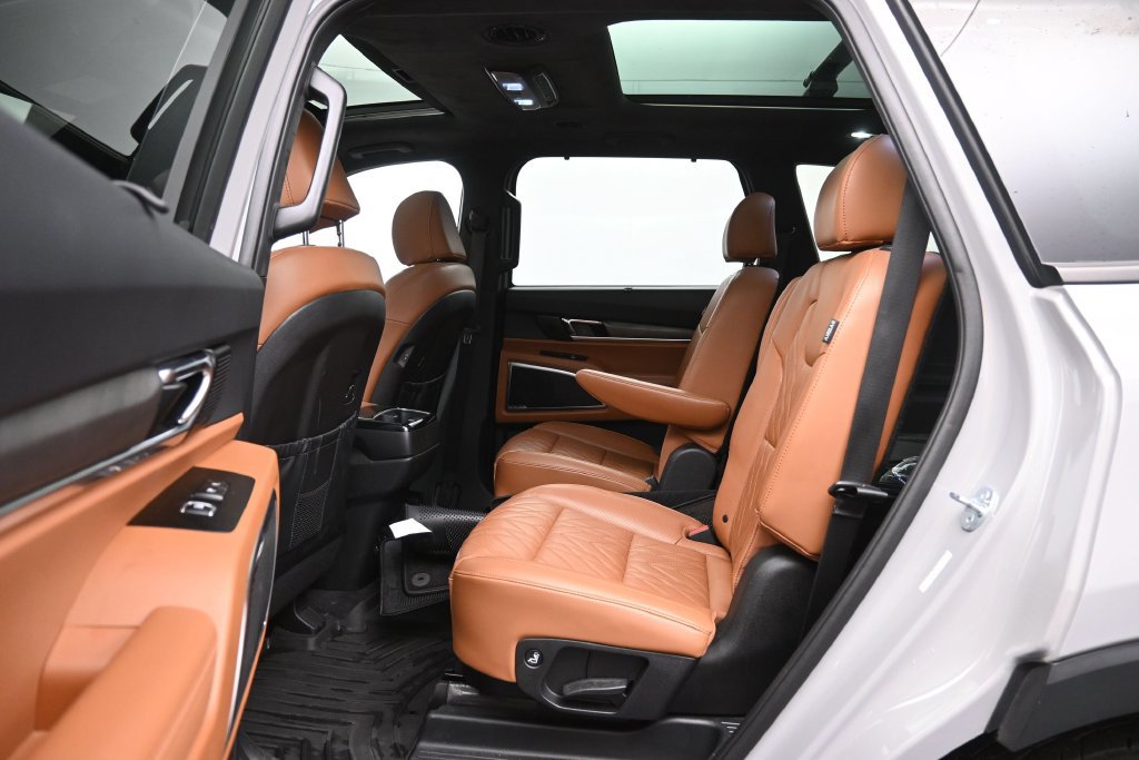 Used 2024 Kia Telluride SX Prestige X-Pro AWD/4WD image 23