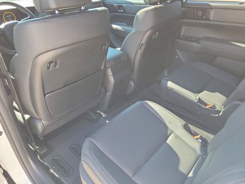 New 2026 Hyundai Santa Fe Calligraphy w/ Tow & Go Package image 9