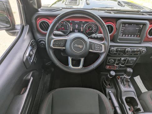 Used 2021 Jeep Wrangler Unlimited Rubicon AWD/4WD image 15