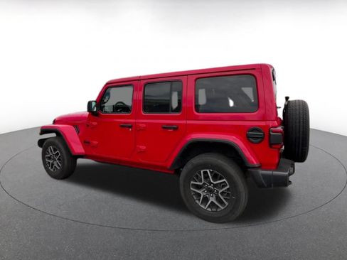 Used 2025 Jeep Wrangler Unlimited Sahara AWD/4WD image 10