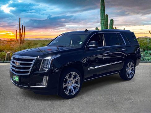 Used 2017 Cadillac Escalade Premium Luxury AWD/4WD image 7