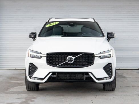 Used 2022 Volvo XC60 B5 R-Design w/ Advanced Package image 2