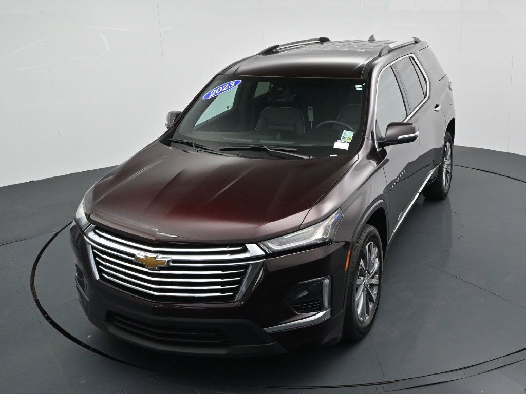 Used 2023 Chevrolet Traverse Premier FWD image 19