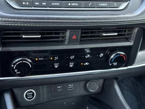 Used 2023 Nissan Rogue S image 19