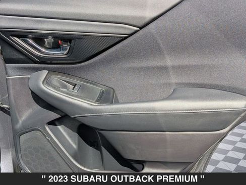Used 2023 Subaru Outback Premium image 29