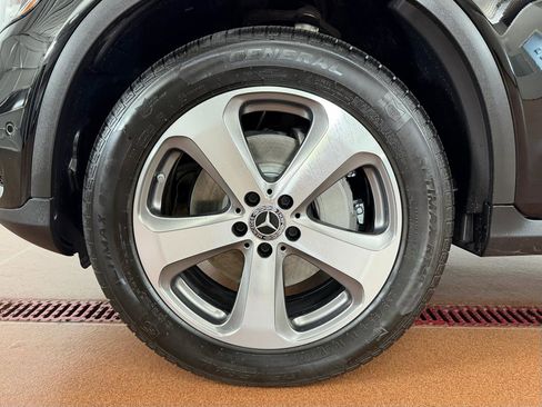 Used 2021 Mercedes-Benz GLC 300 4MATIC image 8