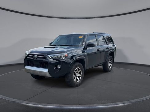 Used 2024 Toyota 4Runner TRD Off-Road AWD/4WD image 4