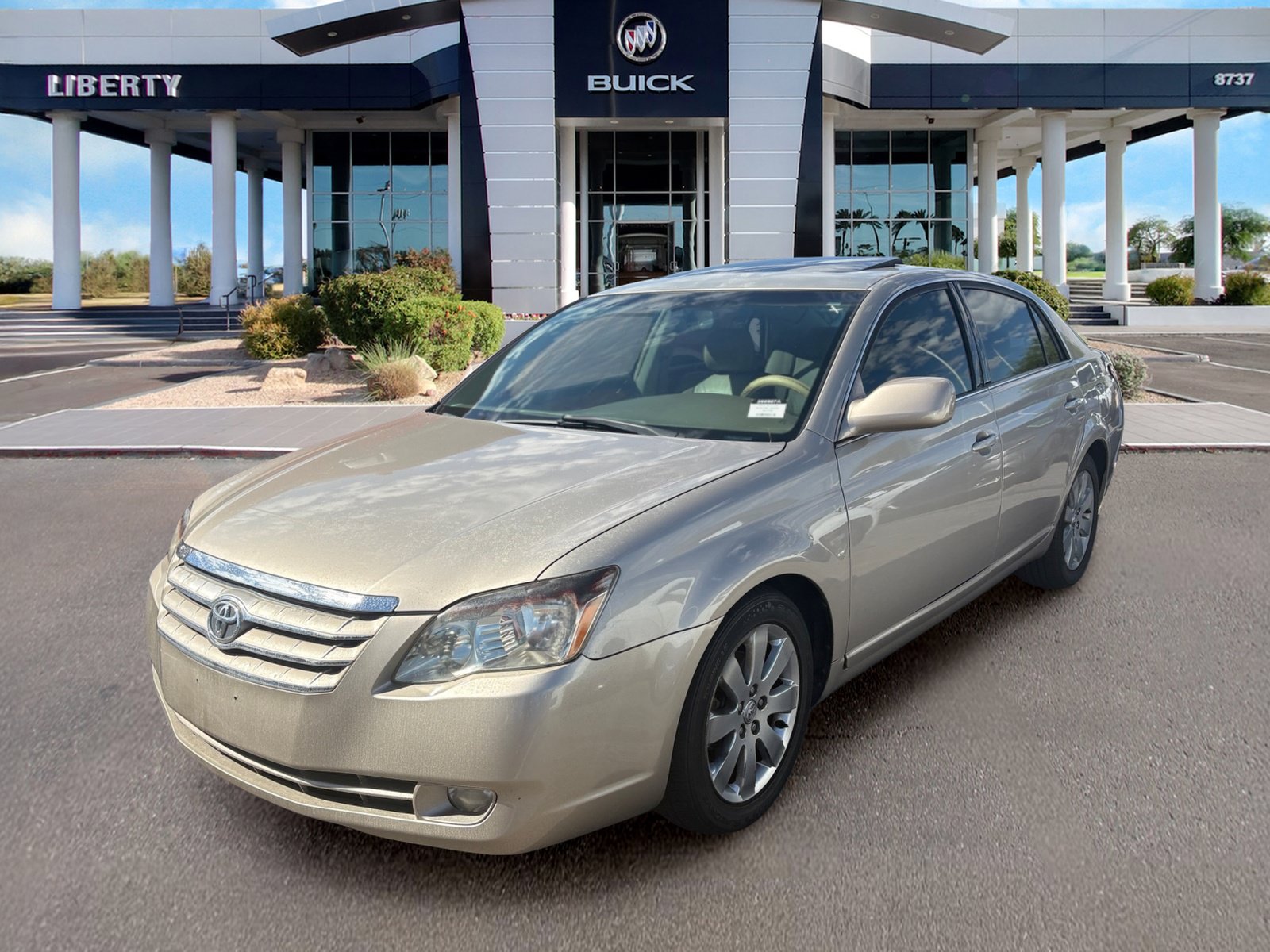Used 2005 Toyota Avalon XL FWD image 4