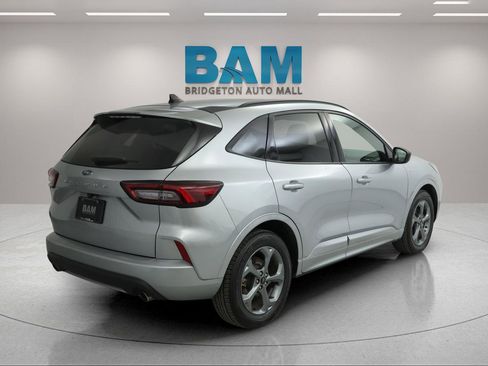 Used 2023 Ford Escape ST-Line image 7