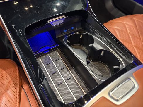 Used 2024 Mercedes-Benz S 580e 4MATIC Sedan image 18