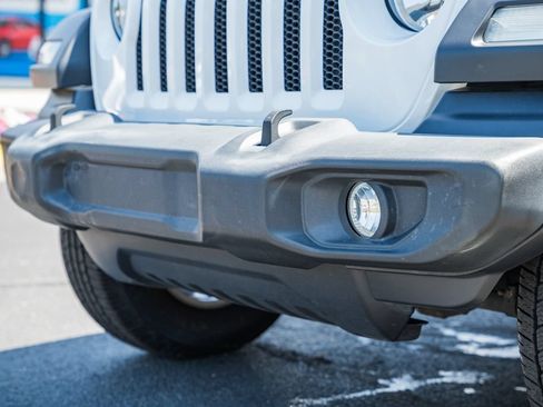 Used 2021 Jeep Wrangler Unlimited Sport AWD/4WD image 12