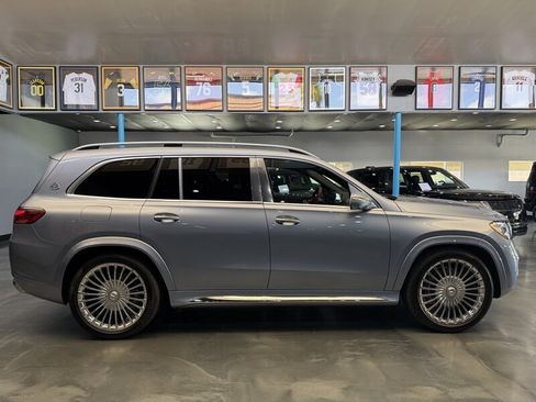 Used 2026 Mercedes-Benz Maybach GLS 600 4MATIC image 5