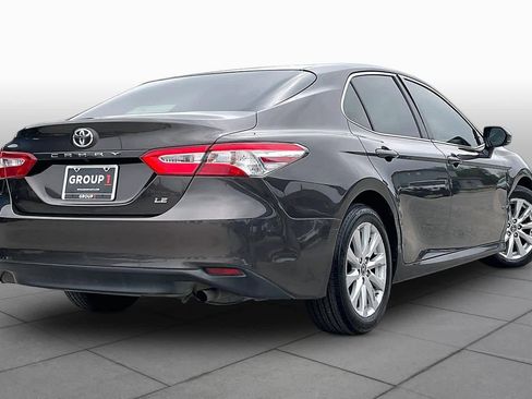 Used 2018 Toyota Camry LE FWD image 13