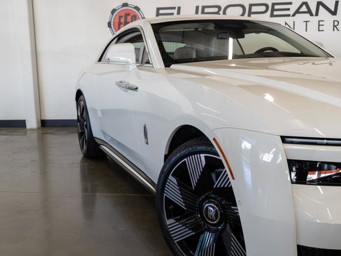 Used 2026 Rolls-Royce Spectre image 29