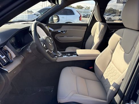 New 2026 Volvo XC90 B6 Plus AWD/4WD image 10