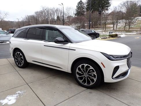 New 2026 Lincoln Nautilus Reserve image 7