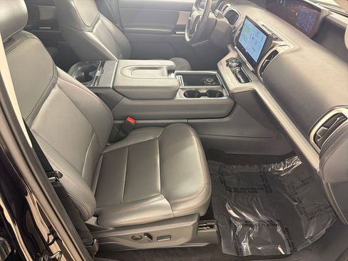 Certified 2025 Ford Expedition Active AWD/4WD image 27
