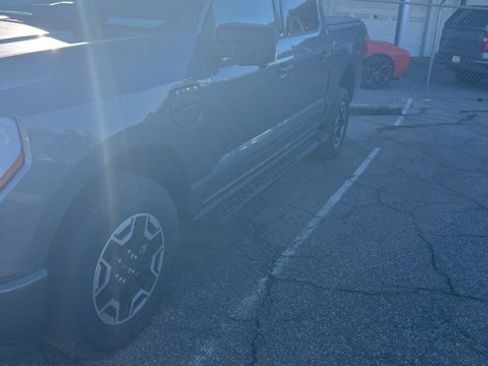 Used 2022 Ford F150 Lightning XLT image 9