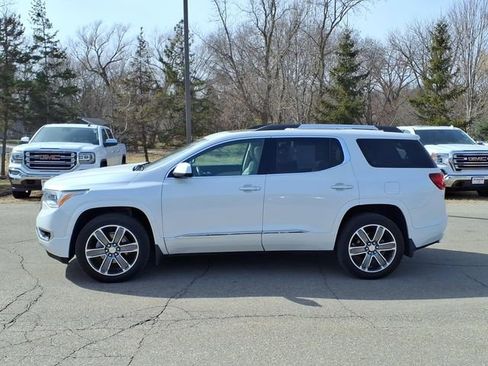 Used 2017 GMC Acadia Denali w/ Technology Package image 7