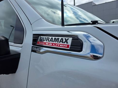 Used 2023 GMC Sierra 3500 Denali w/ Technology Package image 7