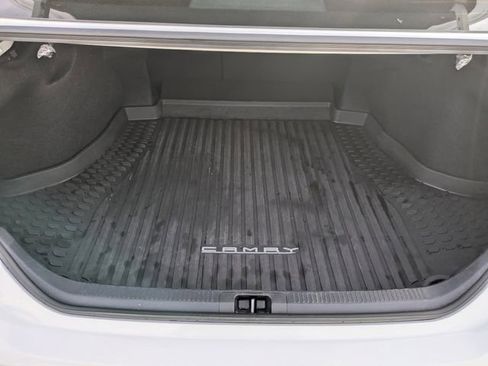 Used 2025 Toyota Camry SE image 28