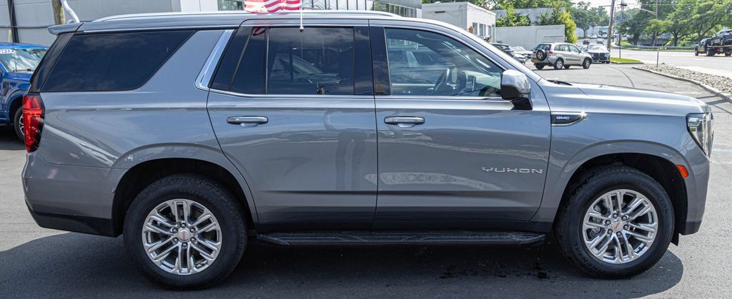 Used 2022 GMC Yukon SLE w/ Gmc Pro Safety Plus Package AWD/4WD image 7