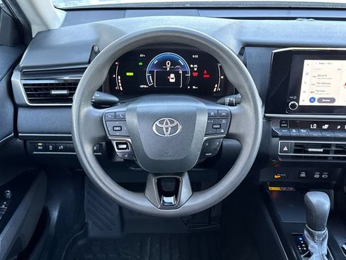 Used 2025 Toyota Camry LE FWD image 15