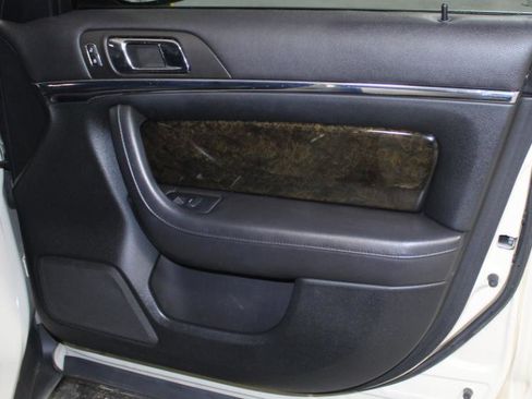 Used 2014 Lincoln MKS w/ Equipment Group 101A image 30