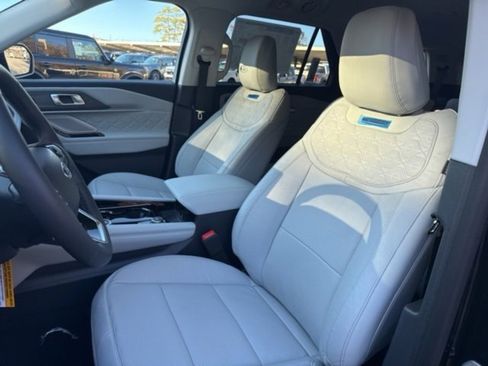 New 2026 Ford Explorer Platinum w/ LUX Leather Package image 10