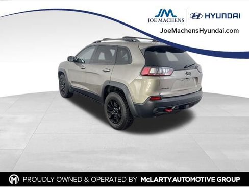 Used 2019 Jeep Cherokee Trailhawk AWD/4WD image 10